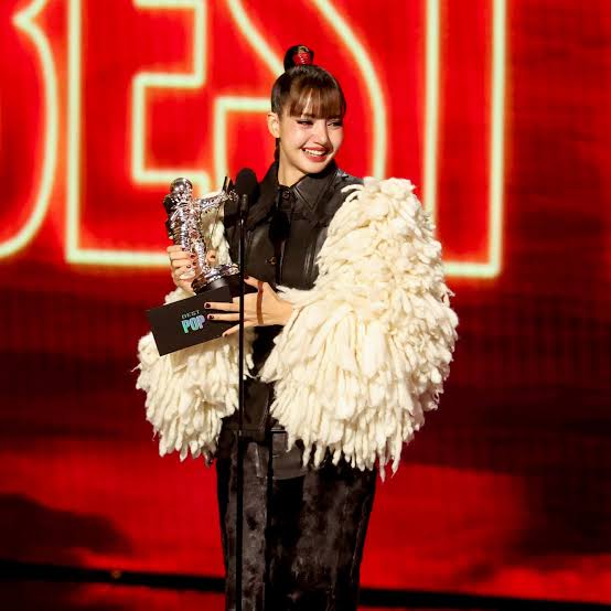 BTS 3관왕·리사 ‘아시아 솔로 최초’…2026 MTV 비디오 뮤직 어워드