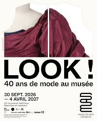 디올 드레스와 거리의 옷은 어떻게 같은 박물관에 들어갈까? 40주년 기념 전시 ‘Look! 40 ans de mode au musée’